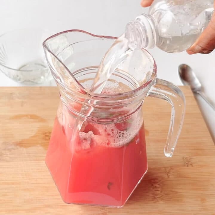 Soda water added to watermelon juice